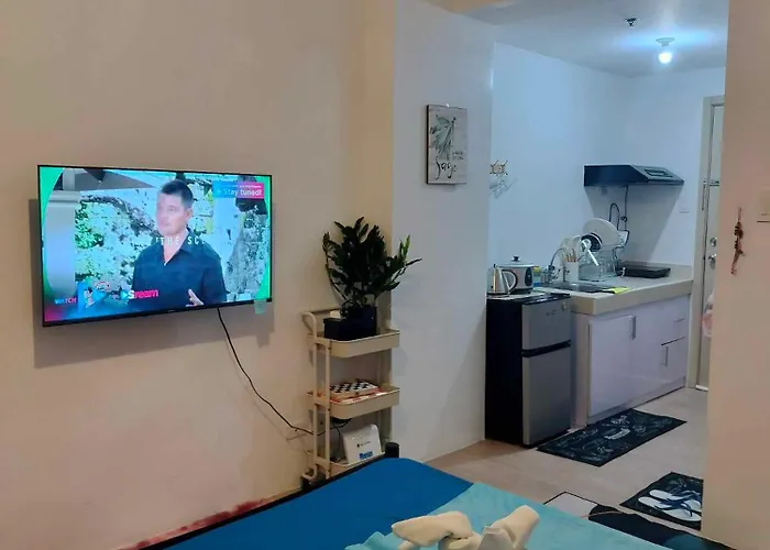 9th Floor Pool View Unit Tower A With Modern Amenities Manila