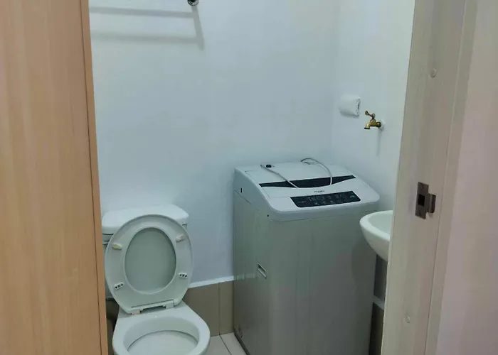 9th Floor Pool View Unit Tower A With Modern Amenities * Manila