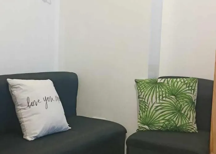 9th Floor Pool View Unit Tower A With Modern Amenities Manila