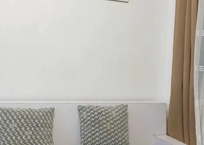 9th Floor Pool View Unit Tower A With Modern Amenities * Manila