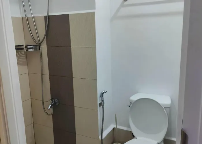 9th Floor Pool View Unit Tower A With Modern Amenities *