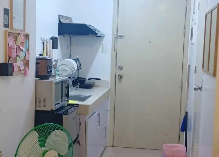 Apartment 9th Floor Pool View Unit Tower A With Modern Amenities *