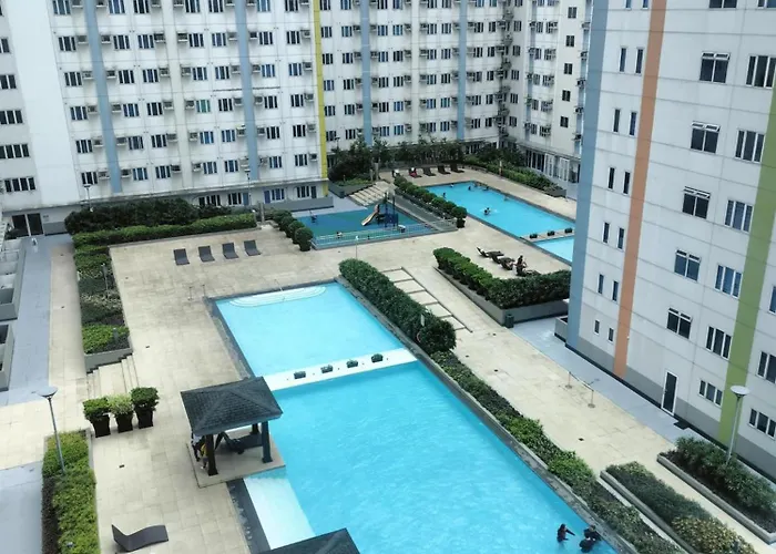 9th Floor Pool View Unit Tower A With Modern Amenities Apartment *