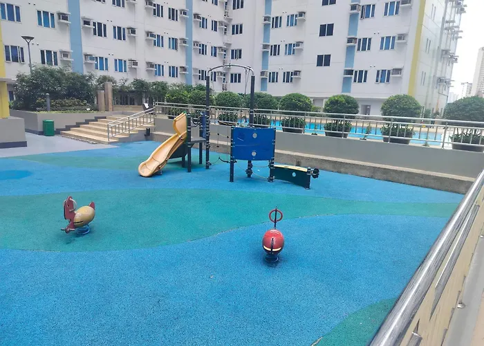 9th Floor Pool View Unit Tower A With Modern Amenities *