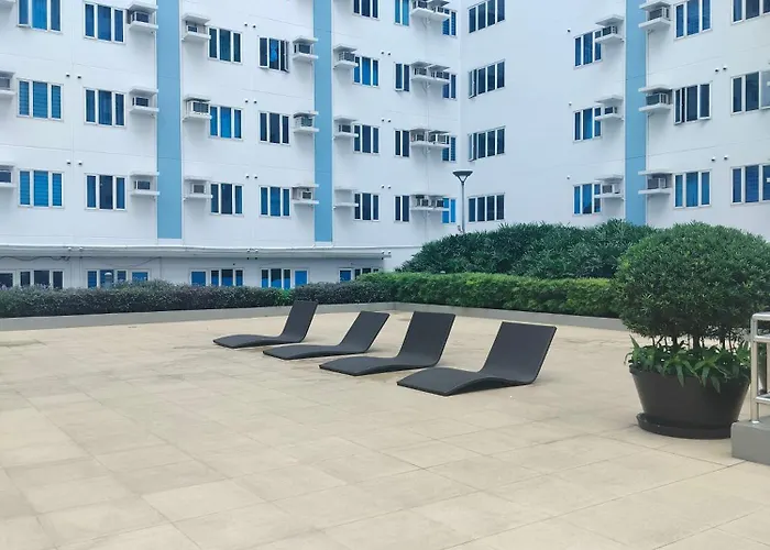 9th Floor Pool View Unit Tower A With Modern Amenities Apartment *